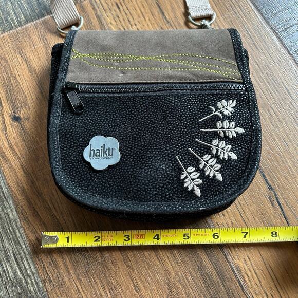 Haiku by Sharon Eisenhauer Crossbody Bag Black Brown Embroidered Small Purse - Picture 4 of 7